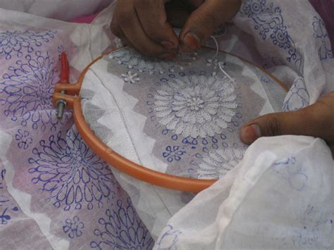 A page for describing ymmv: Chikankari: The Art of Lucknowi Embroidery - RozBuzz