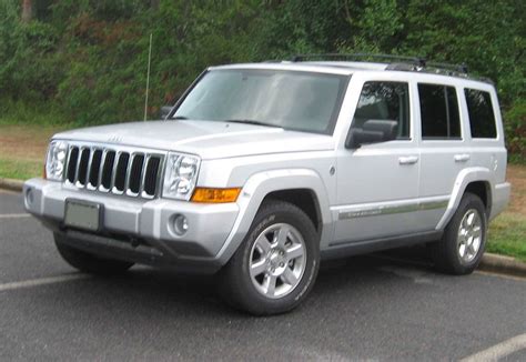 First introduced in 2005, the jeep commander is the biggest jeep in the lineup. 2006 Jeep Commander Base - 4dr SUV 3.7L V6 4x4 auto