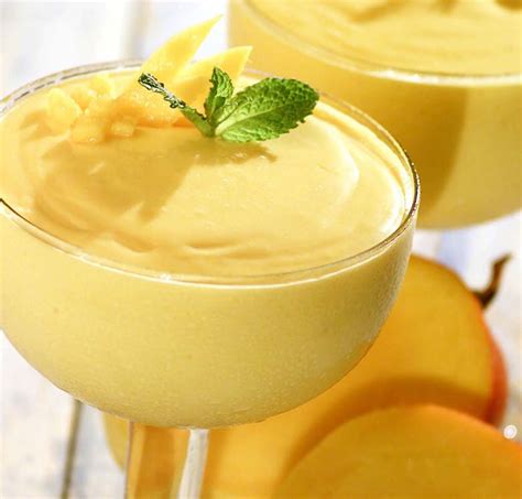 One such simple and easy fruit flavoured. Mango Mousse