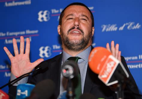 Recently, matteo salvini himself addressed the penicillin factory, saying that he saw it as a symbol of what must change in the treatment of foreigners. Matteo Salvini ha mentito due volte sul caso Diciotti
