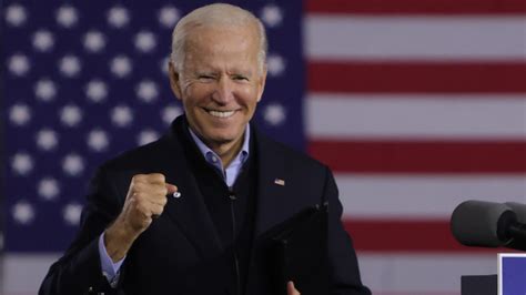 Ready to build back better for all americans. Joe Biden e la politica del calzino stravagante | GQ Italia