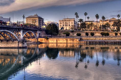 32 Puente De Triana Sevilla Foto Hdr Con Photomatix A Pa Flickr