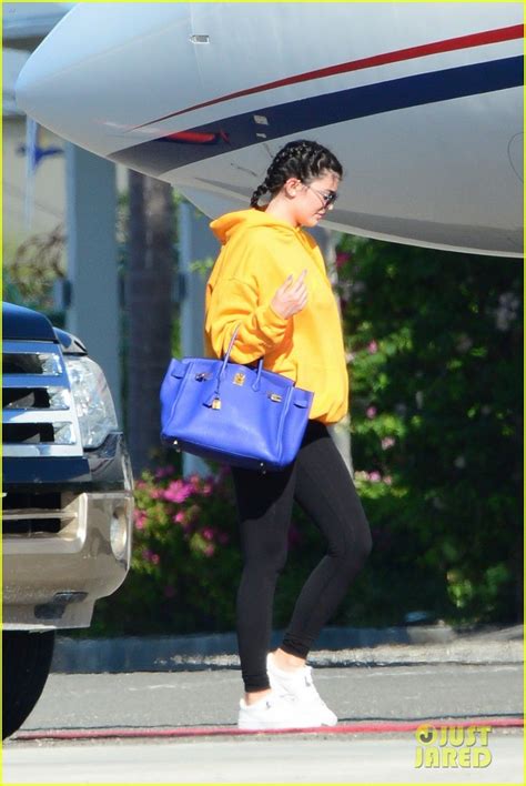 Kylie Jenner Tyga Return From Turks After Bday Getaway 04 Kily Jenner