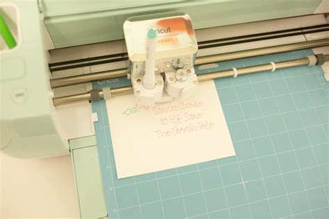 How to Use Cricut Markers and Pens (with Project Ideas)