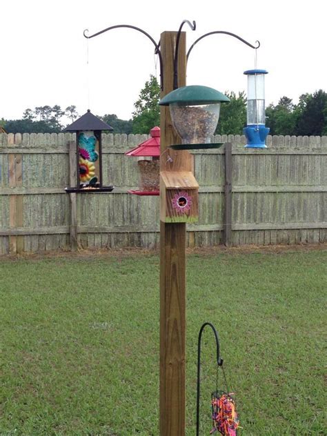 19 Easy To Make Bird Feeding Station Meowlogy Bird Feeding Station