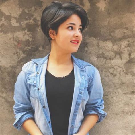 Dangal Actress Zaira Wasims Lesser Known Facts Which You Cannot Miss