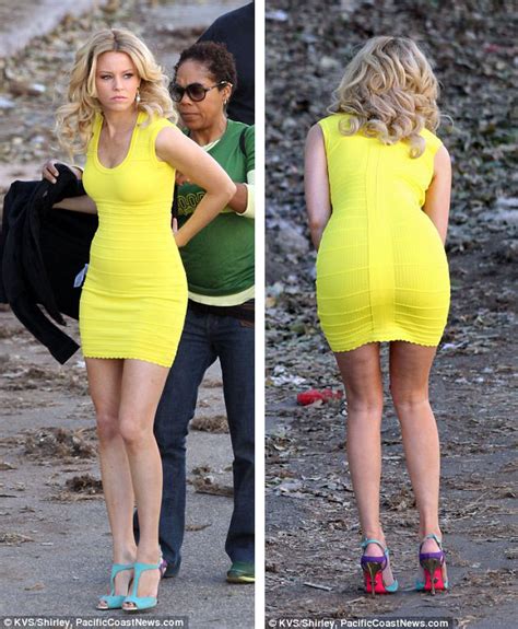 See Here Double Trouble Elizabeth Banks Parades Her Trim Figure In A