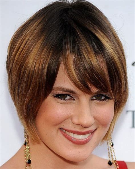 Top 34 Best Short Hairstyles With Bangs For Round Faces