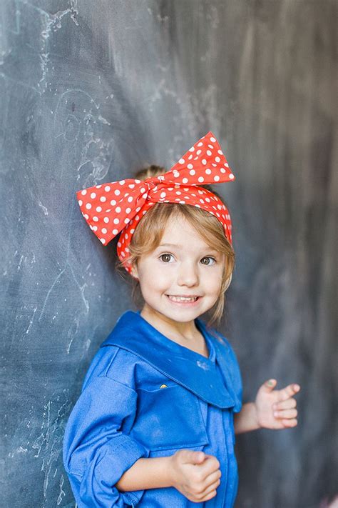 A guide to a very simple, diy rosie the riveter photo session. Rosie the Riveter costume. LOVE the red headscarf! | Rosie ...