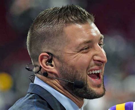 Inspiring quotes by american legendary football player and philanthropist, tim tebow. Tim Tebow At Passion 2020: 'There's A World That Needs You ...