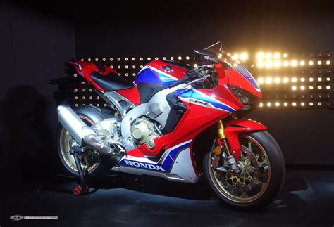 In fact, less than one per dealer. Nouveauté 2017 : Honda CBR 1000 RR SP1 et SP2 - Intermot ...