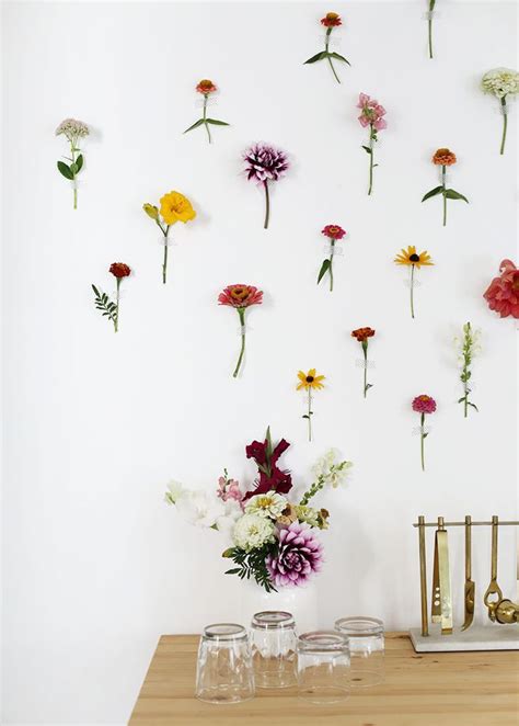 Diy giant dahlia paper flowers: Idées DIY Fêtes : DIY Floral Wall Backdrop | Mur floral, Décoration murale, Idées pour la maison