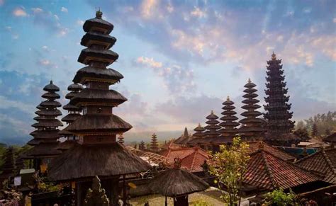 20 Tempat Wisata Di Indonesia Yang Terkenal Dan Mendunia