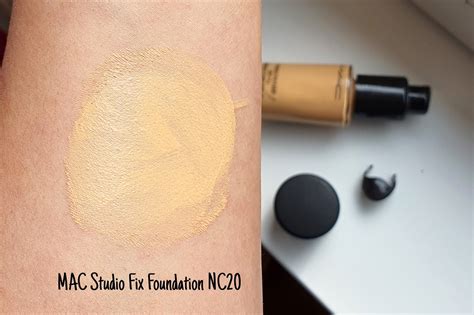 Mac Studio Fix Fluid Foundation Nc