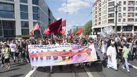 demonstrationen gegen rechtspopulistischen aufmarsch am samstag b z berlin
