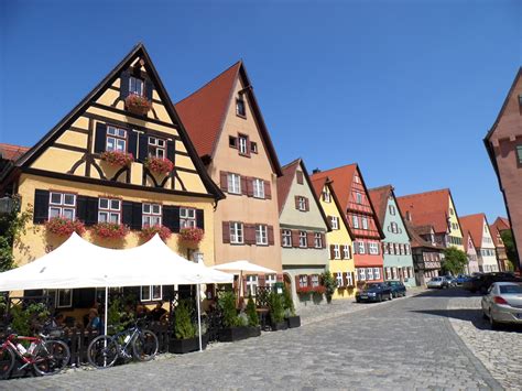 In diverse città della germania, in questo caso monaco, c'è l'obbligo di avere il bollino ambientale ben visibile sul parabrezza dell'auto per. Dinkelsbuhl - Viaggi, vacanze e turismo: Turisti per Caso