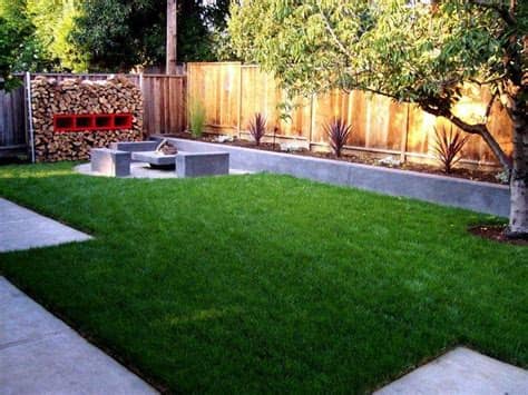 Discover six strategies for landscaping a small backyard. Sustainable lawn care for dummies. - Garden City Florascaping