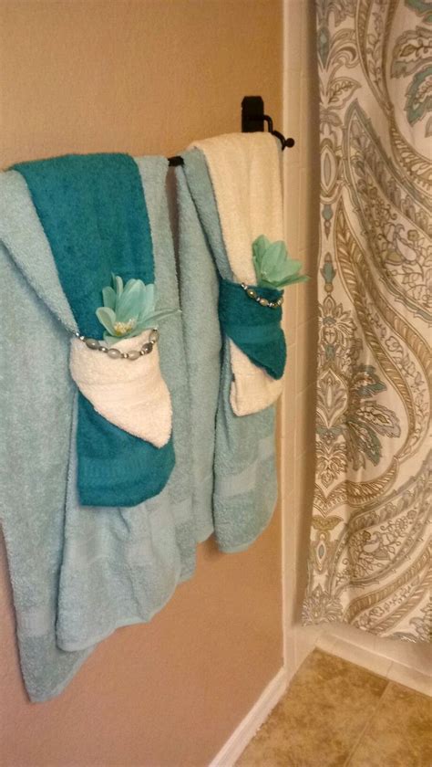 You can buy a 12 pack of flour sack towels for barely more than a buck a piece. Bathroom towel Arrangement Ideas Unique to Do In Bathrooms ...