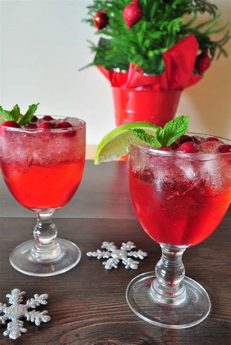 Download christmas champagne stock photos. 25 Festive Christmas Cocktails for Some Merrymaking ...