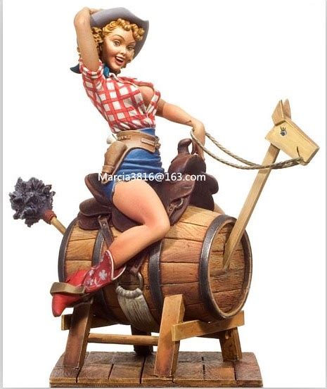 80mm Scale Riding A Trojan Sexy Girl Miniatures Resin Model Kit Figure