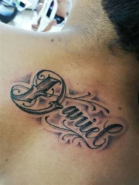 Tatuaje Con El Nombre De Daniel Rosas Con Nombres Tatuajes De