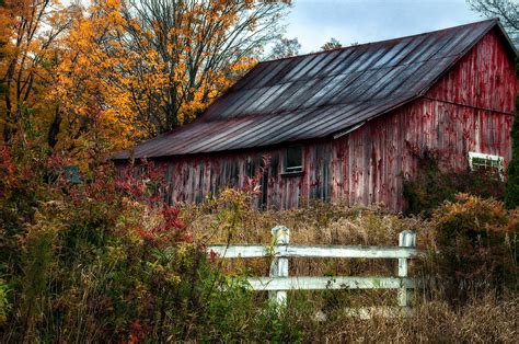 Berkshire Autumn Old Barn Series Photograph By Thomas Schoeller