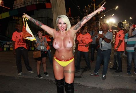 Sabrina Boing Boing Mostra Os Peitos No Carnaval Revistas