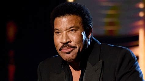 American Idols Lionel Richie Left In Tears During Emotional Moment