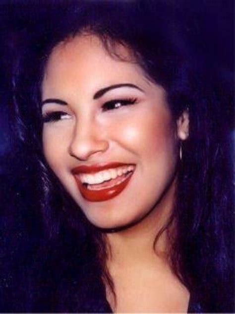 Her Smile Is Infectious Selena Quintanilla Perez Her Music Music Is