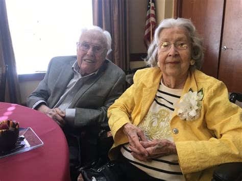 world s oldest married couple celebrate their 80th wedding anniversary kxan austin