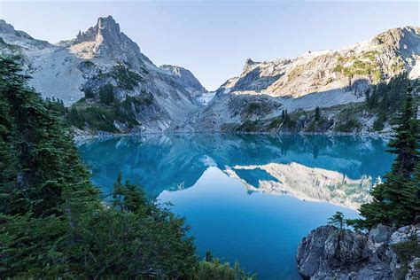 11 Beautiful Hikes In The Alpine Lakes Wilderness Alpine Lake