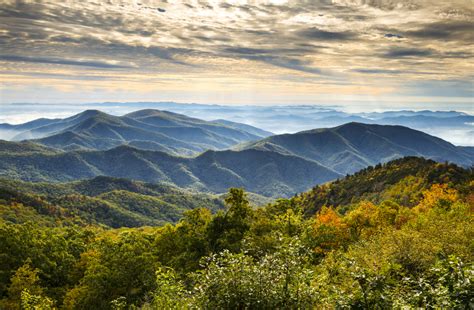 17 Best Blue Ridge Parkway Hikes You Must Try Southern Trippers