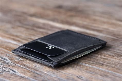 Why You Should Get A Minimalist Wallet Everything You Need To Know