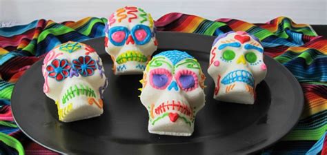 Día De Los Muertos Sugar Skull Inspired Treats