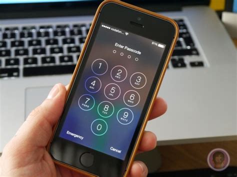 Ios 702 May Have Fixed One Lock Screen Hack But It Adds Another