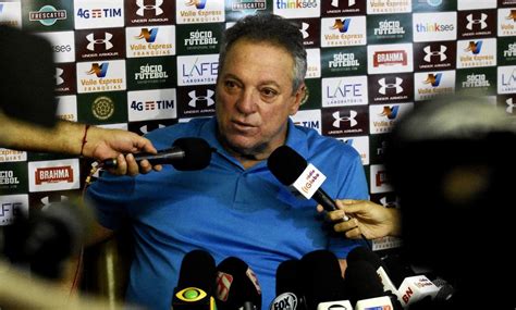 Abel carlos da silva braga (born 1 september 1952), known as abel braga, is a brazilian retired footballer who played as a central defender, and is the current manager of internacional. Abel exime Dudu de culpa na eliminação da Copa do Brasil ...