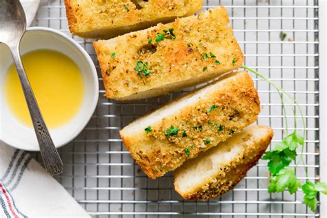 This creates a delicious, melted cheesy garlic bread option. Store Bought Vegan Garlic Bread : Vegan Garlic Bread ...