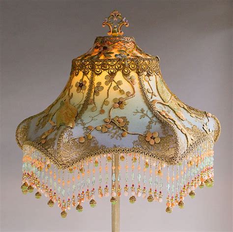 44 Vintage Victorian Lamp Shades Ideas For Bedroom 11 Victorian