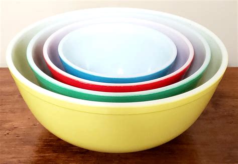 Vintage Pyrex Primary Colors Nesting Mixing Bowls Set Of 4 Zsinta