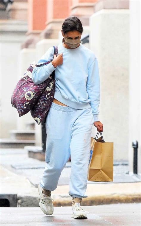 Katie Holmes In A Baby Blue Sweatsuit Was Seen Out In New York 0906