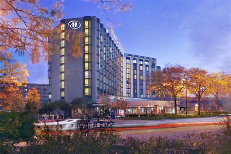 Hilton Rosemont/Chicago O'Hare, 5550 N. River Road, Rosemont, IL