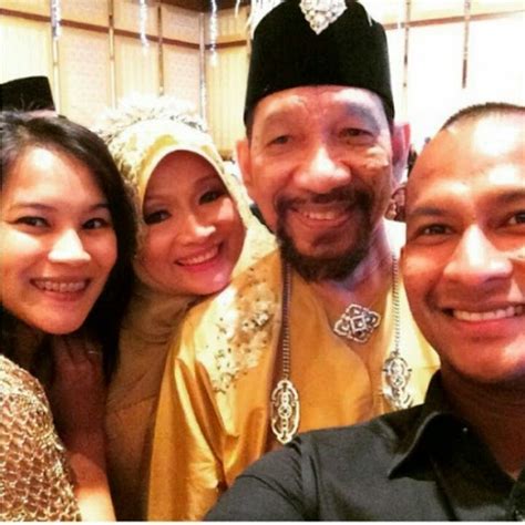 Begitu begini dj nazz bersama khir rahman. 7 Foto perkahwinan Datuk A. Rahman Hassan & Fadilah Mansor
