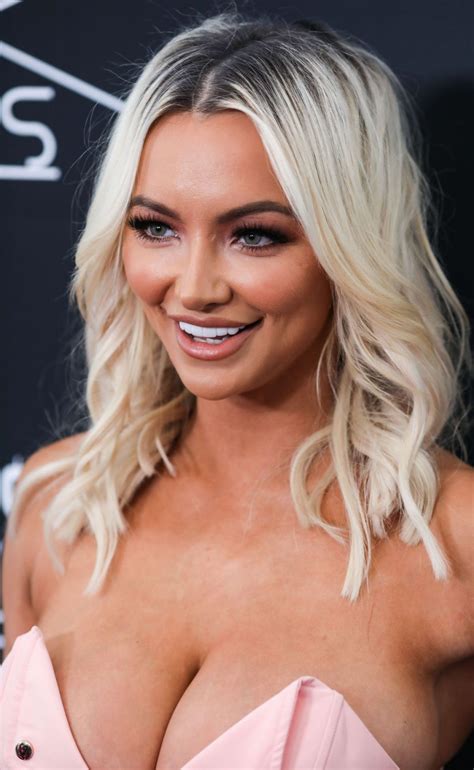 Lindsey Pelas Cleavage The Fappening Celebrity Photo Leaks