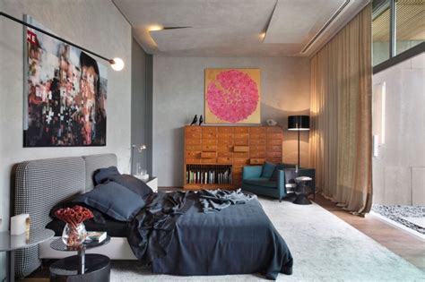Art Filled Bachelor Pad With Cool Design