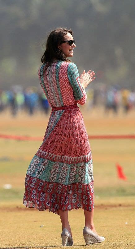 Kate Middletons Printed Dress Is Perfect For Her Trip To India Kate