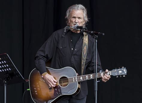 Country Hall Of Famer Actor Kris Kristofferson Has Retired Ap News