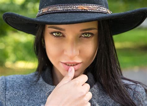 Wallpaper Brunette Face Women Outdoors Green Eyes Black Hair Hat