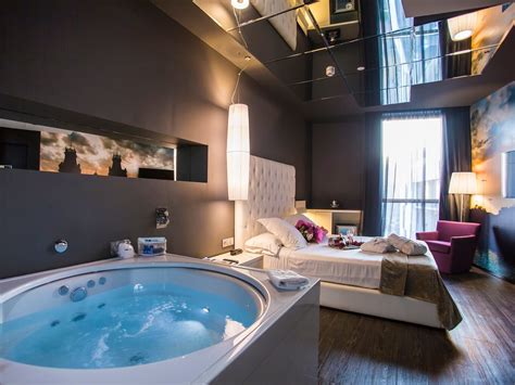 22 hoteles con jacuzzi en la habitación 🏷️ ¡wow