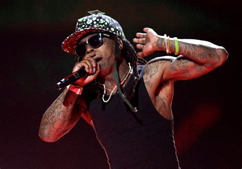 Us Rapper Lil Wayne Denied Entry Into Uk For Festival Performance