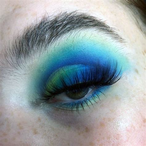 Top 50 Best Blue Eyeshadow Makeup Looks For Women Dark Enchanting Designs